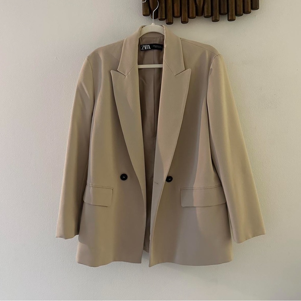 Zara Women's Oversized Tan Blazer in sand